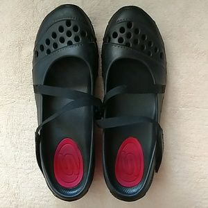 Skechers - Crocs style